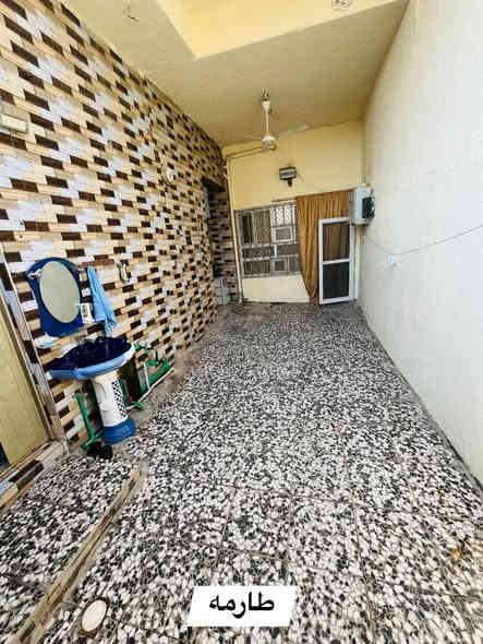 دار للبيع 
ناحية الحيرة /حي النصر طابو صرف المساحه 150م
يحتوي علا غرفتين / صاله / استقبال / أربع حمامات /مكشوفه / غرفه ثالثه مخزن طابع ثاني / مطبخ حار / مطبخ بارد 
استفسار / ***********
واتساب / ***********
