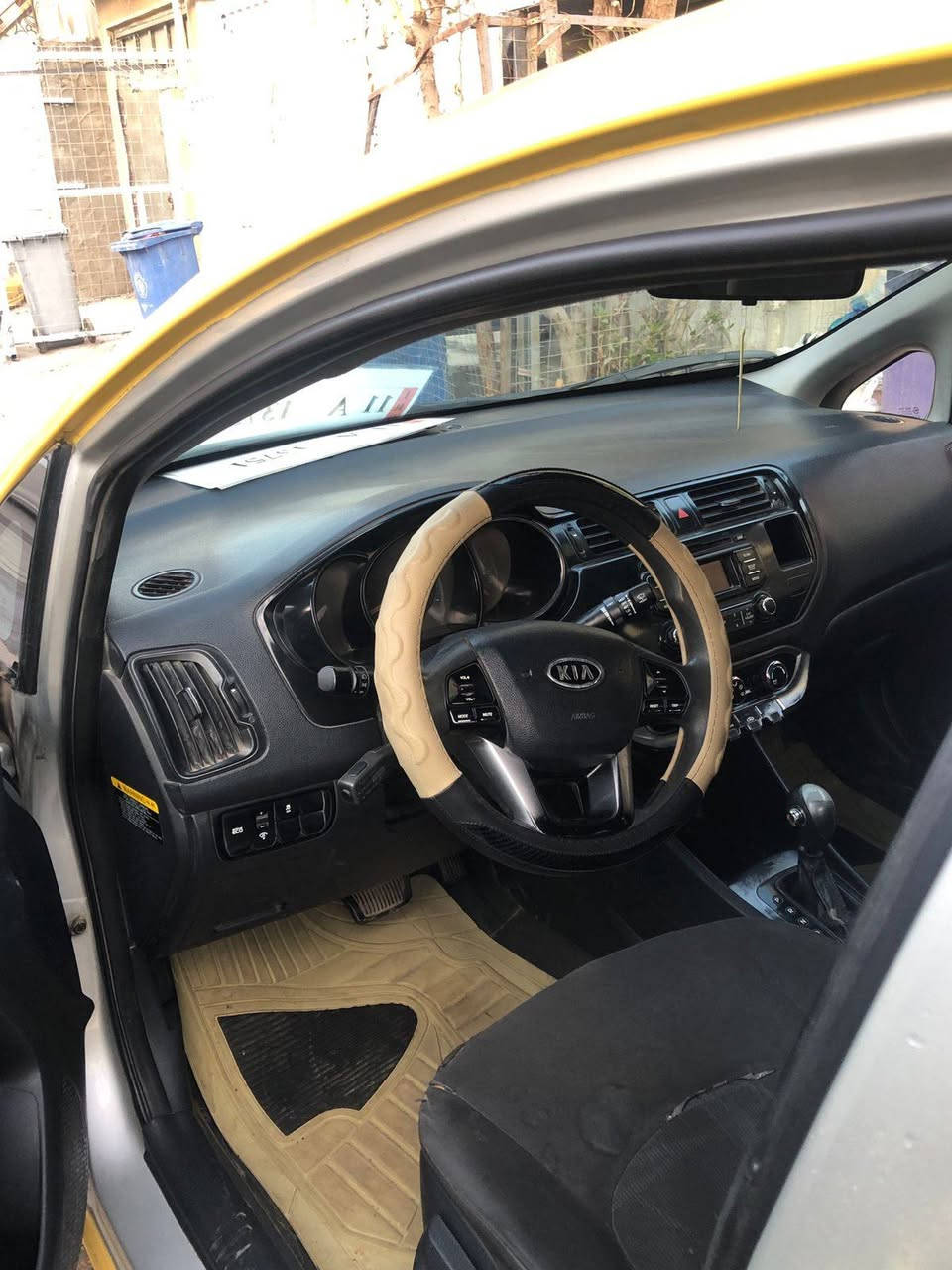 السلام عليكم
كيا ريو موديل 12 وارد امريكي. ضربتها. جاملق خلفي.رقم جديد باقي بس استلمه داخلها حلو نضيف. صدر جديد امامي خلفي. تخم تاير.جديد وضع المحرك ولكير بحاله جيده. سعرهاا 65 وبيهاا مجال. ***********
