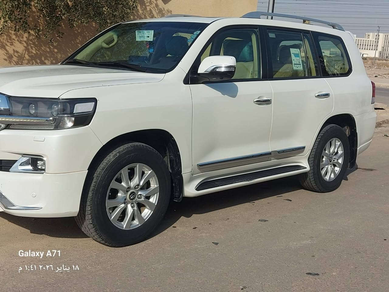 للبيع لاندكروز موديل ١٧  رقم سليمانيه بسم اخوي السونار موجود بلنشر سعره ٥ شداد وبيه مجال اشويه مكان السياره كربلاء لتفاصيل هذا رقم صاحب السيارة *********** ##***********
