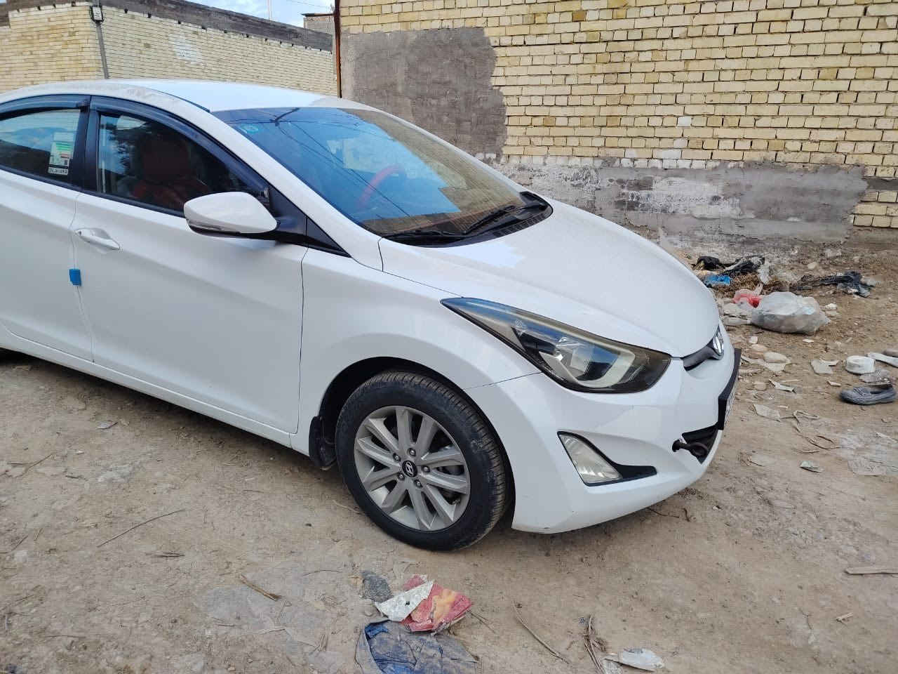 سلام عليكم الانتره موديل 2015 خليجي مكفوله من ضربه وصبغ نص فول محرك 2000 دوش رقم بغداد بسمي السعر 132$ وبيهة مجال الرقم الهاتف ***********
