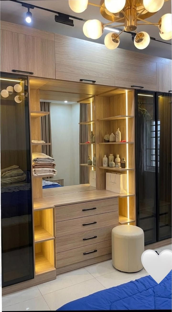 تفصال خشب mdf نظيفه مودرن 
السعر ٣ ملاين وبيها مجال


**إذا كنت صاحب هذا الإعلان وتريد حذفه لأي سبب، رجاءا أرسل رسالة إلى الدعم الفني**