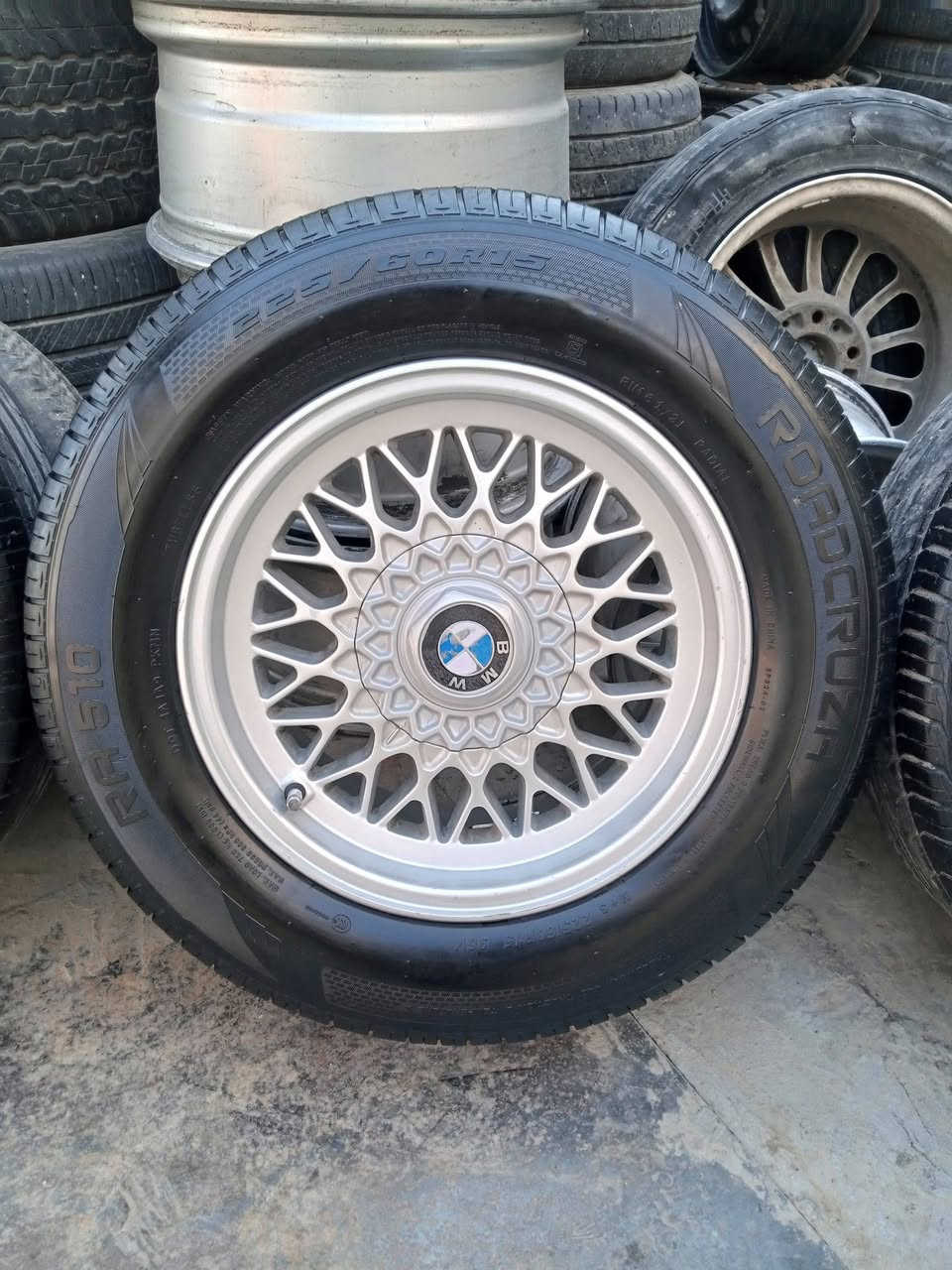 تاقم تایە ویلی حەسیر شتی شاز و دەرجە یەک بئ بۆیاخ
قیاسی 225 60 15 قیاسی بیلاد بۆ گۆرینەوە لە سلێمانیم
بەشەرتی هەموو شتێک گۆرینەوەش لەگەڵ هەموو ویلێ اکم
***********
***********
