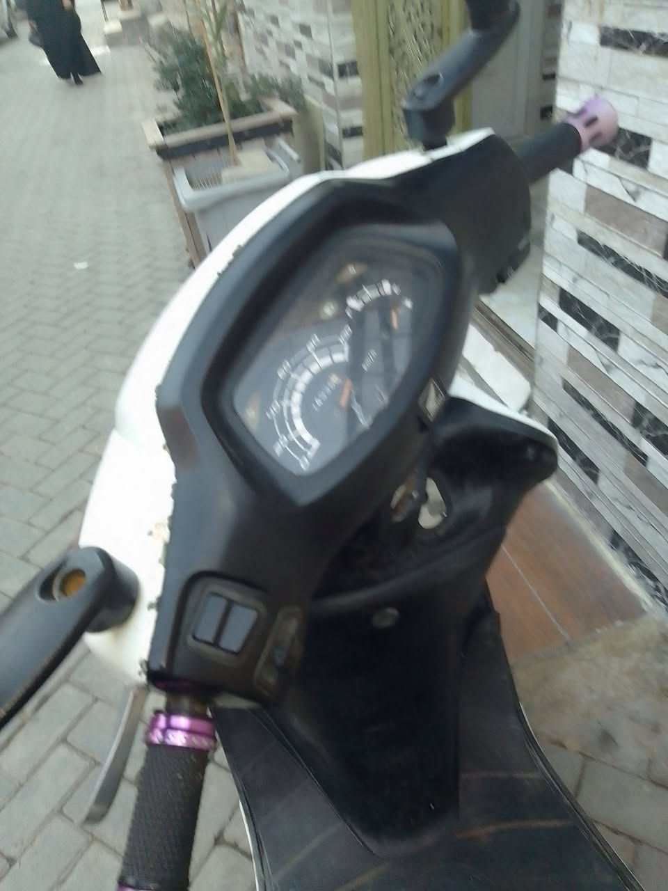 السلام عليكم دراجة سبيسي مكينه خرسه خير من الله سلف هندر كهربائيات شغاله الصندوكك شغال كلها بلاديه كفرات اصليه 450وبيها مجال للتواصل خاص موجود للاتصال ***********
