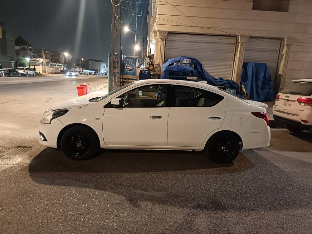 نيسان صني هندي مديل 24 ماشيه ٢٠ الف فقط السياره جديده كلش بيه بارد قليل كلش بل مدكر أمامي سياره ام الضمان سور سعر ١١٦ رقمي *********** البصرة, العراق
