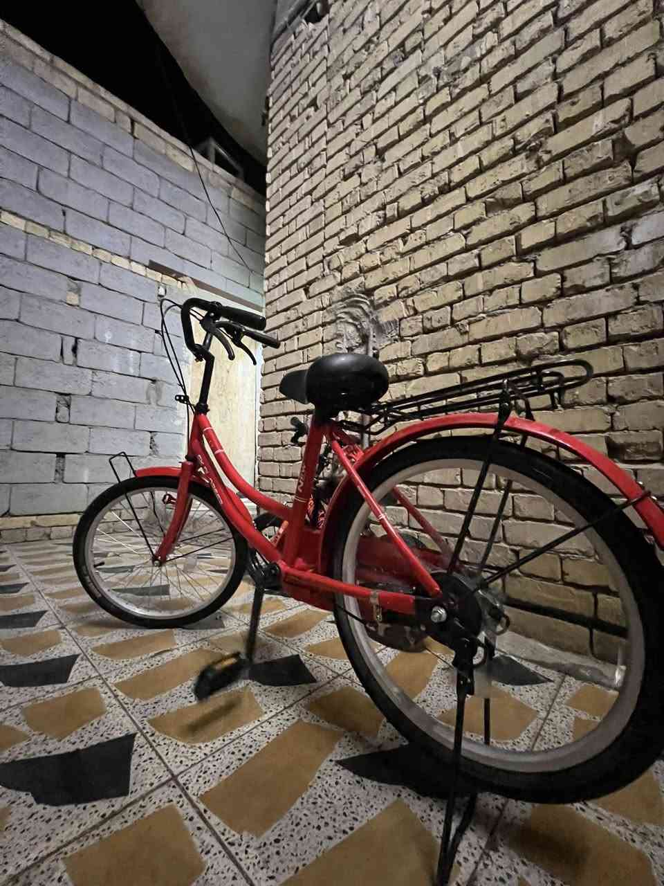 الأحمر 90 وبي مجال والصغير ب 30 للتواصل ***********
