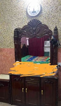 من رخصه الادمن عدي غراض مستعمله للبيع غرفه اخشاب مع دوشك مع غراض منزلي...