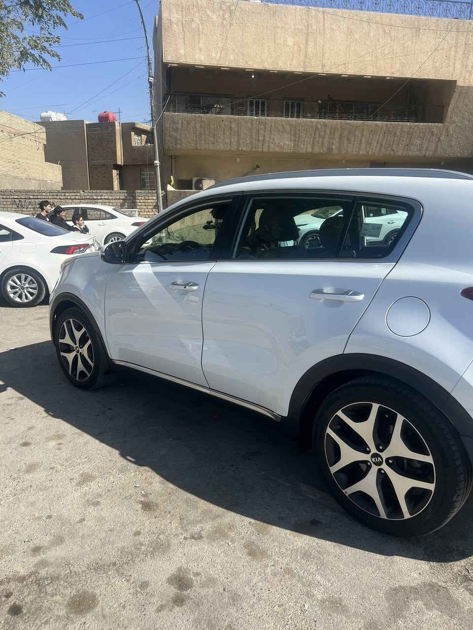 السلام عليكم 
للبيع سبورتاج 2018
فول ١-١ GT Line سيارة جديدة لاصبغ ولا ضربة 
فول الفول
مواصفات معروفة جيتي لاين 
موقع سيارة بغداد 
سعر 195$ 
للتوصل ***********
