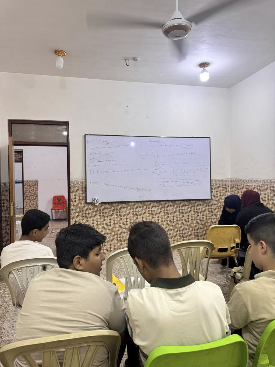 لأن مستقبلك يبدأ من خطوة صحيحة.. طريقك للقمة يبدأ معنا! 🚀
النجاح ليس ضربة حظ، بل هو نتيجة تخطيط واختيار للمكان الأنسب. في "مركز طريق النجاح لدورات التقوية"، نأخذ بيدك خطوة بخطوة نحو التميز الدراسي وضمان أعلى الدرجات. 🌟

💡 ما الذي يميزنا؟

 كادر تدريسي متكامل: نخبة من أكفأ الأساتذة والخبرات التربوية لضمان تبسيط المناهج وإيصال المعلومة بأسهل الطرق.

 شمولية المراحل: دورات تقوية مخصصة ومكثفة لطلاب المراحل:

 🔹 الابتدائية (تأسيس صحيح وقوي)

 🔹 المتوسطة (بناء مهارات وتفوق)

 🔹 الإعدادية (طريقك نحو المعدل والكلية التي تحلم بها)

 🔹 المهني (شرح تخصصي دقيق ومضمون)

📍 العنوان:

الخاجية / شارع مدرسة النهرين الأهلية - مقابل مجمع البيت الأوروبي للبالة - مجاور أفران جنة الحسين.

📞 للحجز والاستفسار، تواصل معنا عبر الأرقام التالية:

 ***********

 ***********

 ***********

✨ مركز طريق النجاح.. معاً نصنع مستقبلك! ✨
