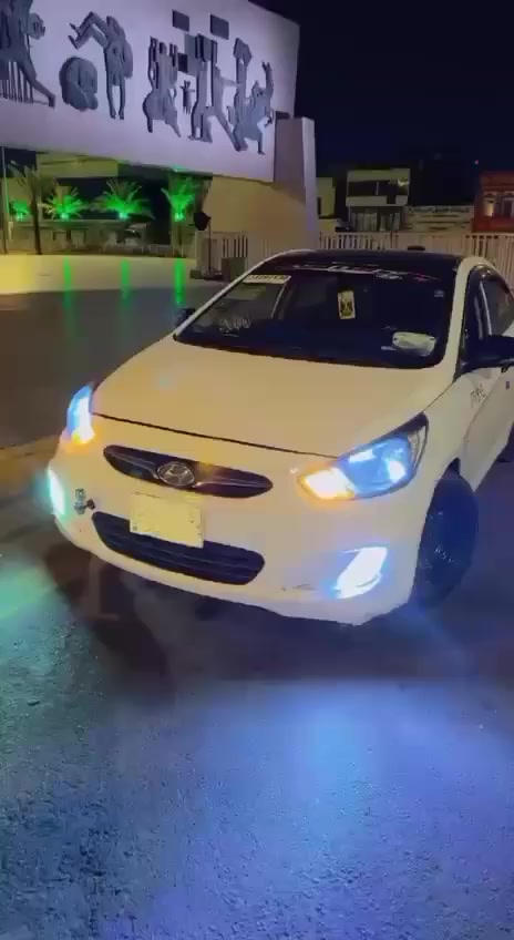 السلام عليكم اكسنت 2012 للبيع فقط رقم واسط بسمي مكينه 1600 دوش خليجي لاستفساره ***********
