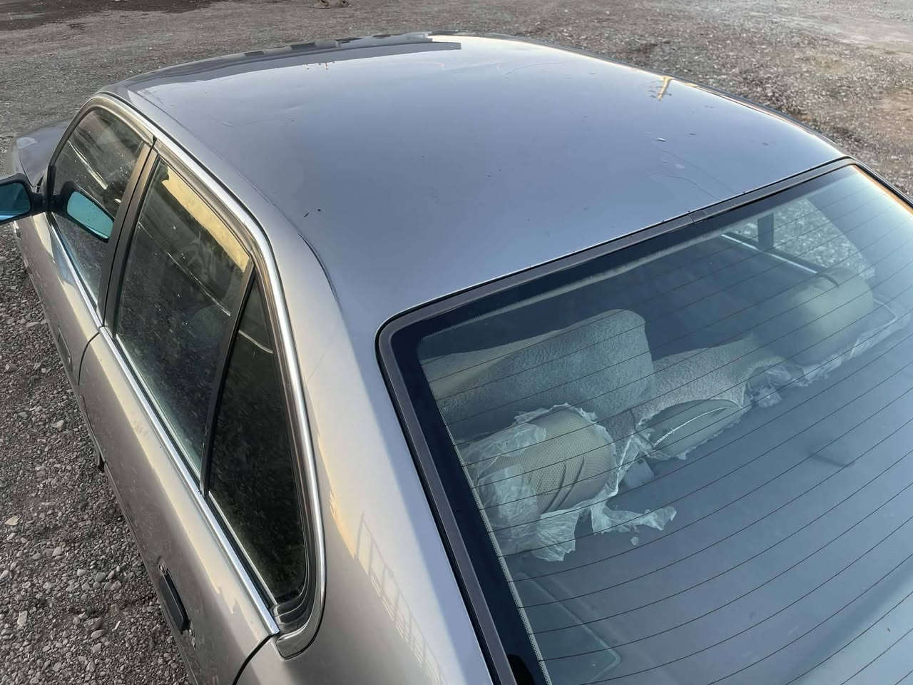 بیئم 1993 مەکنە 525 تۆماتک تەقەووڕەقەی بەشەر کارەبای مەزبوتە کۆمپرێسەی تەبریدی پێوەیە کاملە کەمێک سەوتی جوبعی تیایە پێشپانە سەیارەکەزۆر جوانەوبێ کێشەیە نرخی27گەڵاووکەمێک معامەلە سەیارەکەهیمنە تەلەفون بۆ خاوەنی بکەن *********** شوێن سلێمانی ئەدمینی گوڵ🌹
