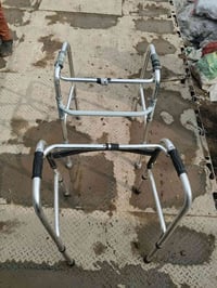 الي محتاجهن يجي ياخذهن للاجر وهذا رقمي  07519169500 07819191950