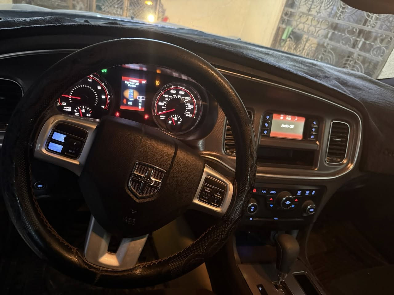 جارجر موديل 14 بغداد 
السياره مصبوغه عام 
وبيه جاملغ خلفي بس الكفر كص
السياره جاهزه 
السعر 125
للاستفسار ***********
