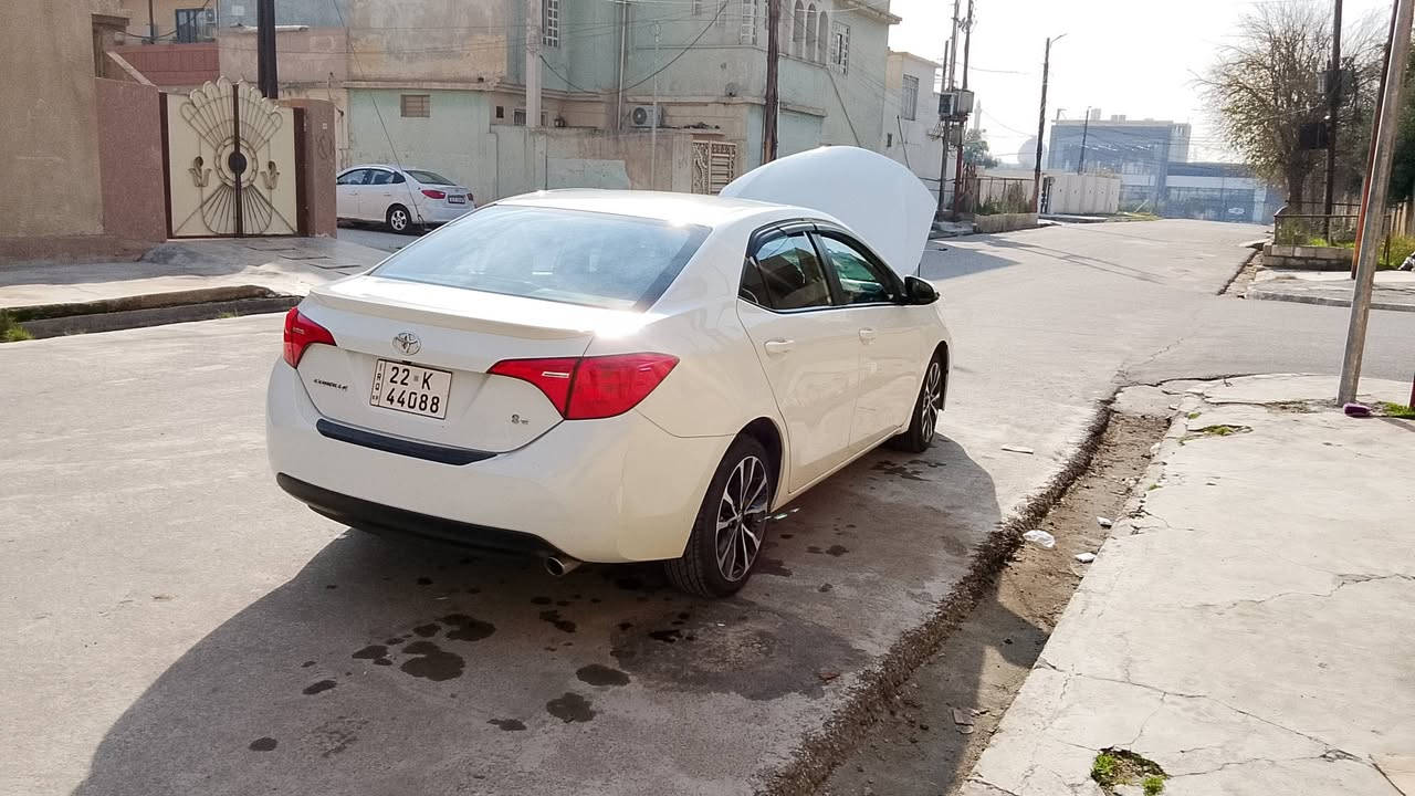 كورلا للبيع ١٨Seاللون صدفي مكينه وكير مامفتوح السياره جاهزه ماشيه ١١٧كم خمس قطع بدون دواخل السعر ١٢٥للاتصال ***********
