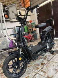 للبيع سرعه بلعداد تقره ١٠٠ حجم ٢٤ بس ممتاكد جديده قفله ١٧٥  مكاني بغدا...