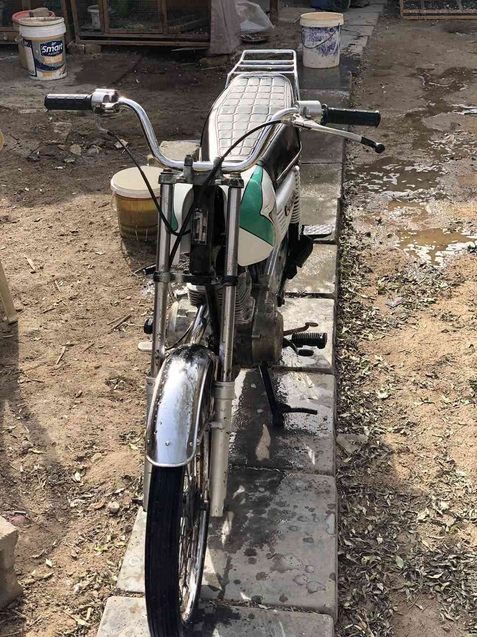 ايراني للبيع ادوات دراجة مشي خير من اللــه نضافة ٨٠٪؜
للبيع فقط 
بصرة كرمة علي
٤٥٠ بيها مجال 
***********
