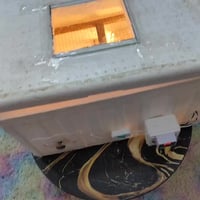 متاح فقاسه + حاضنه جديده الحجم. الكبير تاخذ 100 بيضه  مفوله وضمان التف...