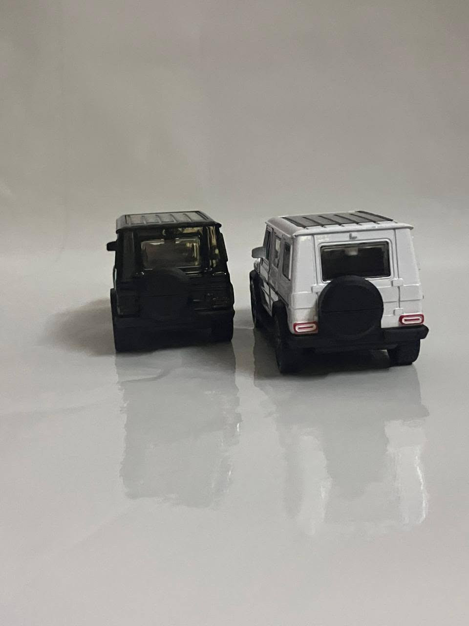 متوفره الان ☑️
MERCEDES G CLASS 

☑️ فتح بابين 👍 
☑️ كاوتش متحرك 👍 
☑️ بدون اضاءة كشافات اماميه و خلفيه 👍 
☑️ خامة معدن ممتازه 👍 
☑️ سعر مناسب جدا 👍💵 
☑️ متوفر شحن لجميع المحافظات 🚚📦 
☑️ الدفع عند الاستلام 👍 
(Y&M Dicast 🌹)
#ماكيتات سيارات


**إذا كنت صاحب هذا الإعلان وتريد حذفه لأي سبب، رجاءا أرسل رسالة إلى الدعم الفني**