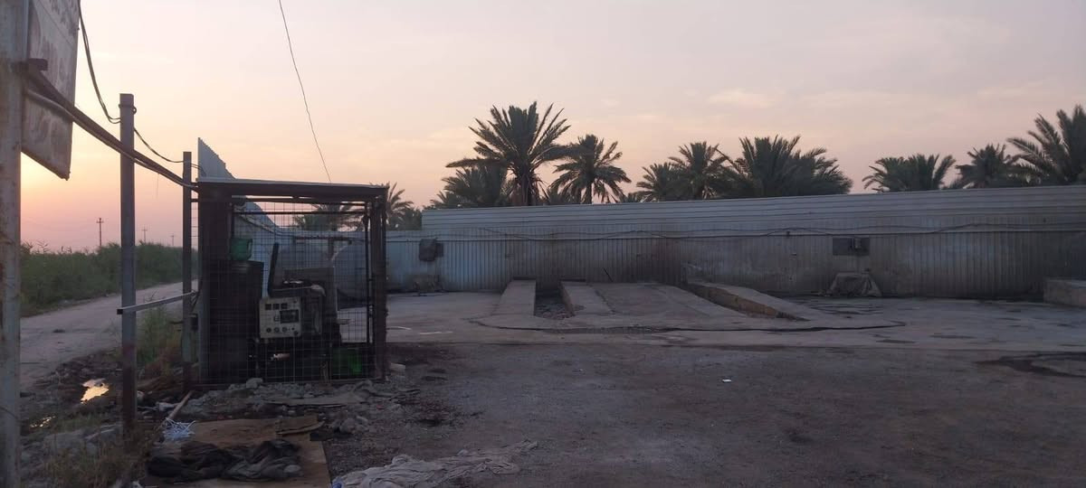 السلام عليكم كراج غسل للبيع الموقع بغداد ابو غريب خط سريع يبعد عن محطة جوهرة العدنان كيلو محادد ارض  الديوان للاستفسار الاتصال على الرقم 

***********
***********
