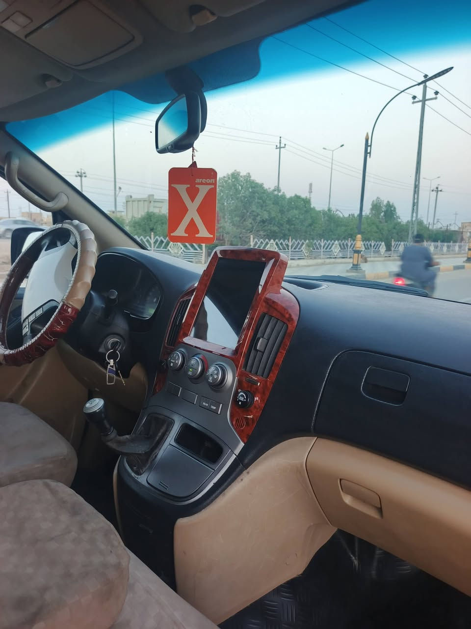 استاركس للبيع٢٠١٤ مفتوح باب سايق مبدل الباقي كفاله رقم بصره دولي بأسمي جهازه تخم تاير  حداديه تبريد مكينه بيها بخار قليل
العنوان ذي قار قلعة سكر 
السعر ١٦٠بيه مجال قليل 
***********
استاركس للبيع٢٠١٤ مفتوح باب سايق مبدل الباقي كفاله رقم بصره دولي بأسمي جهازه تخم تاير  حداديه تبريد مكينه بيها بخار قليل
