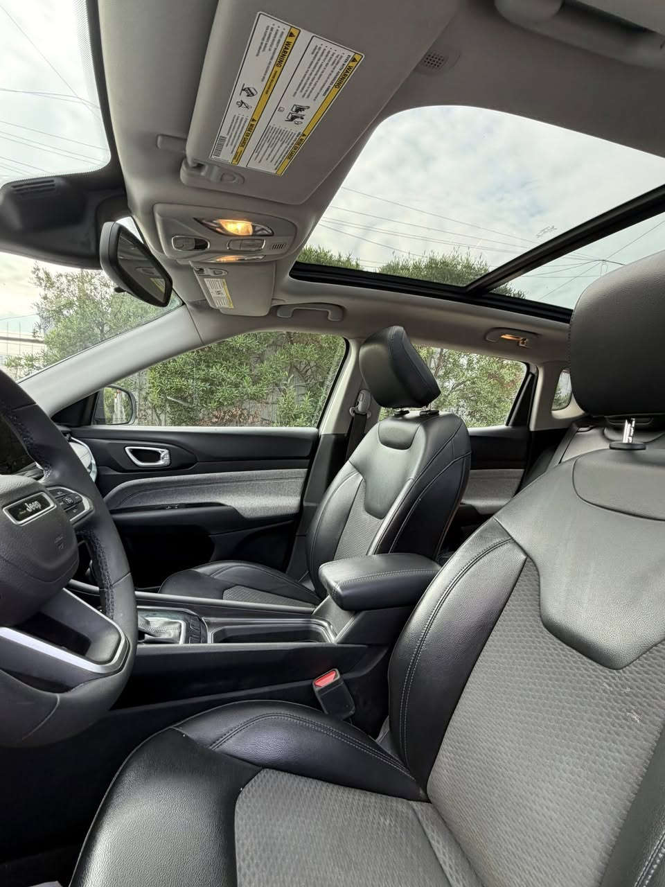 السلام عليكم جيب2022
ماشيه 24 ونص الف
المواصفات 
بصمه
شاشه
كامره 
جلد
بانوراما 
اشاره بلمري
تحديد مسار
تحكمات ستيرن
رقم اربيل 
تحويل ثاني يوم او وكاله
حادث جاملغ بدون دواخل وبدون ايرباك كله سليمه 
السعر 167 وبيه مجال 
الاتصال ***********
السياره كلش نضيفه وعلى ايدي 
العنوان حي الخضراء بغداد مقابيل العامريه
صور الحادث موجوده نشرته وشكرا
