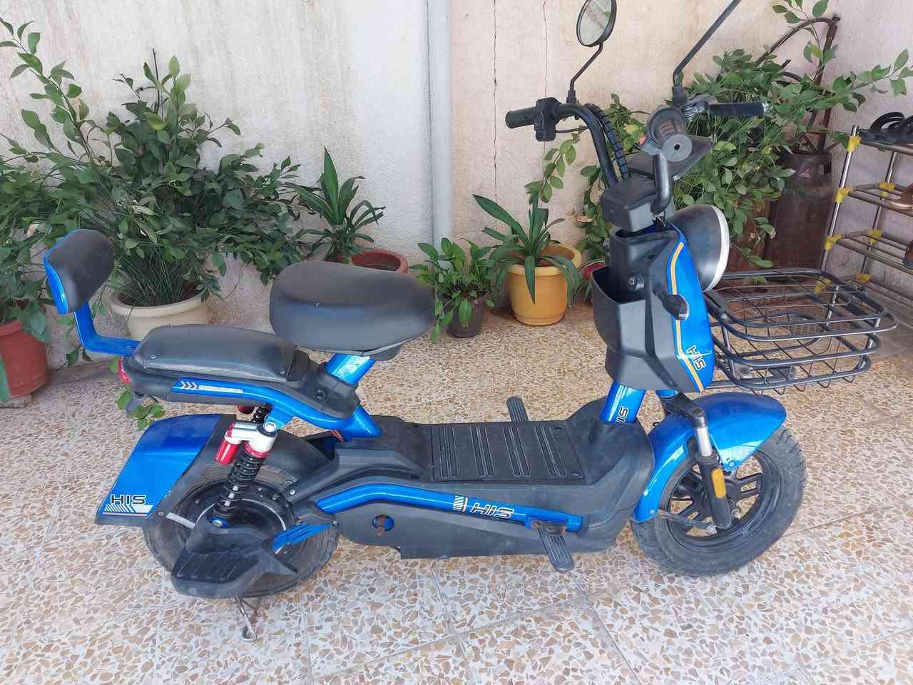 السعر ٢٧٥٠٠٠ قبل ١٥ يوم مبدل بطاريات شرط ابيعك فقط الشاشه ماتشتغل *********** الرقم بي واتساب
