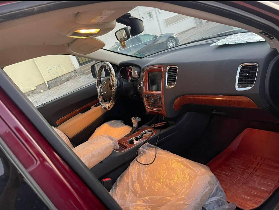 اسلام عليكم اخوان اسياره جديده موحجي مال نشر فعلن جديده ماشيه ١٣٠
اسياره اعتبار ماكو حادث فقط اشبر بقبق اصندوك جاهزه سبعه راكب ٣قطع تبريد محرك ٦ رقم بغداد *********** 

موديل ١٨ معلايه ٢٢ اسعر ٢١٥ وبيه مجال قليل علمن اسياره ستوه مفحوصه يعني مداور مباشر
