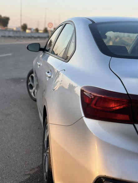 سلام عليكم 
كيا فورتي ٢١ 
حادثها بنيد وجاملغ اصلي شاديلها 
فول تحكمات رادار مانع نزلاغ وكذا
شاصي لغد ايرباك كفاله 
كير محرك خير من الله
سعر ١٣٨ وبيها مجال ***********
