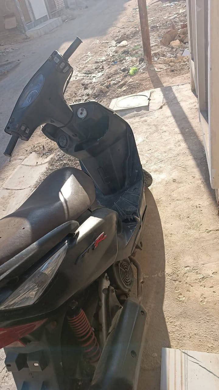 ماكس ثعلب ١٤٠ ب450 بيها مجال 
كابريتر سكنس فحل خطين نضيف نكرة سلف دراجه واكفه فقط يرادلهة تبديل تانك كهربائيات شغاله بس تربط الوايرات كامله هورن ماكو


**إذا كنت صاحب هذا الإعلان وتريد حذفه لأي سبب، رجاءا أرسل رسالة إلى الدعم الفني**