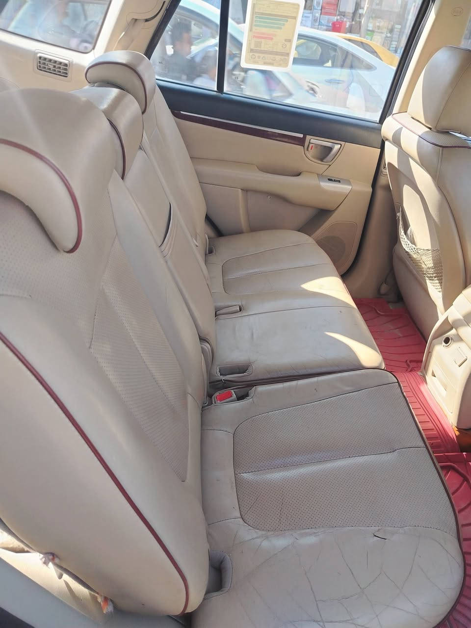 سلام عليكم سنتافي خليجي ٢٠٠٩ فول عدا البصمه ٦سلندر بسمي رقم بغداد الجديد مكاني نجف تلفوني ***********صبق ربع الباب لي خلف سايق السعر ١٣٧ وبيها
