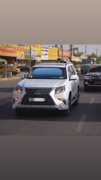 جلد قرميدي • محرك ٤٦٠٠ • ١٧٤ الف كم