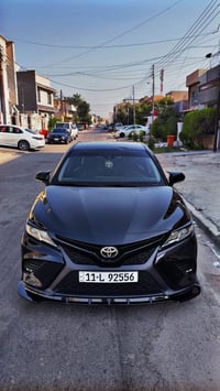 كامري موديل 2018 امريكي SE فول  _ فتحة _ بصمة _ شفتات ستيرن  _ كشن  كه...