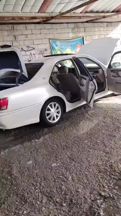 السلام عليكم ملكه قرار 48 تسجيل جديد حرف ز بسمي مداور ثاني يوم سياره فول واحد على واحد
فتحه رادار 4 دكم تبريد خلفي سياره جديده كلش. سعره 165 وبيه مجال بصيط  كفاله كص ارسميات بيه ظخه فوك تير الخلفي ورا سايق ***********
