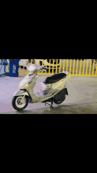 سلام عليكم دراجه كامله ما نقصه شي
توه طالعه ما مفتوحه سعر900 بيه مجال قليل مكان بصره  زبيز تصال على رقم  ***********
