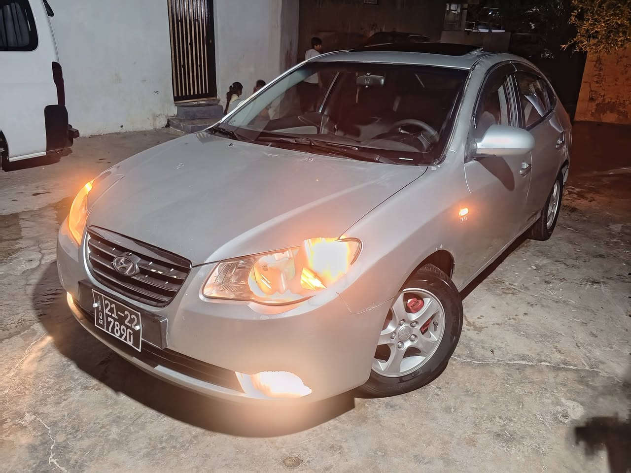بەناوی خوای گەورە هۆندای ئاڤاتنی فول  مواسەفات کۆدکراوەمۆدێل 2009 ڕەنگ سلڤەر سڵاید بیلاد شاشە ئایپاد ،تەبرید لەمس کوشین هیتەر سوکان ڤۆلیۆم تەلەفون abs حاسە،چوار تایەی لۆک لۆکی لەژێرە لەگەڵ چوار ویل کەپی لۆکدا ،بێ تەقەو ڕەقەیە ،بەشەرتی ئەوەی سەقفی بۆیاخ نەبێ بێ کەڤەر گۆڕاو بێ قرچ و  لێدراوبێ ،چرکەی تیانیە تەبردید لەسەر سویچ ئیش ئەکات،لەکەلارم  نرخی 46 گەڵا و مەعامەلە ***********

