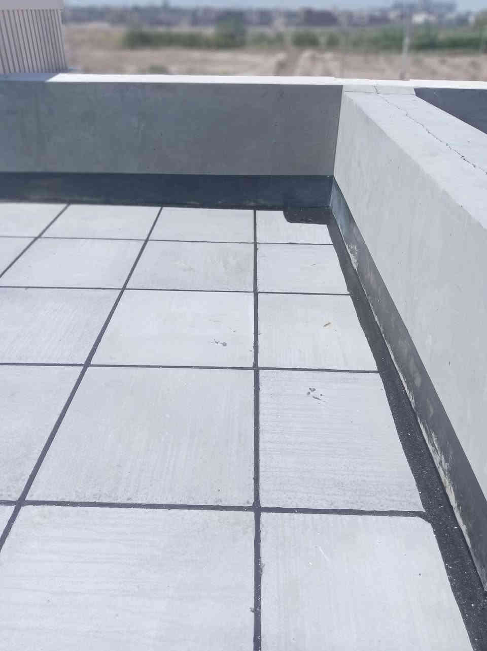 السلام عليكم يوجد كادر تطبيك اشتايكر لسطوح هووالعوازل فلين ونايلون وزفت شغل كامل وهاذي رقم الهاتف وبيكم خير وادللو***********
