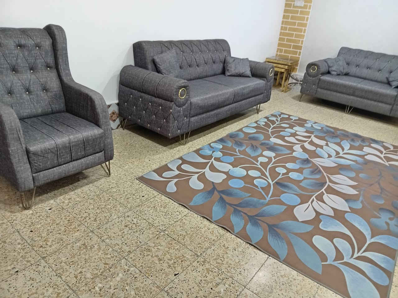 تخم ١٠ مقعد تركي حطاطه للبيع شراي يتصل على رقم ***********
