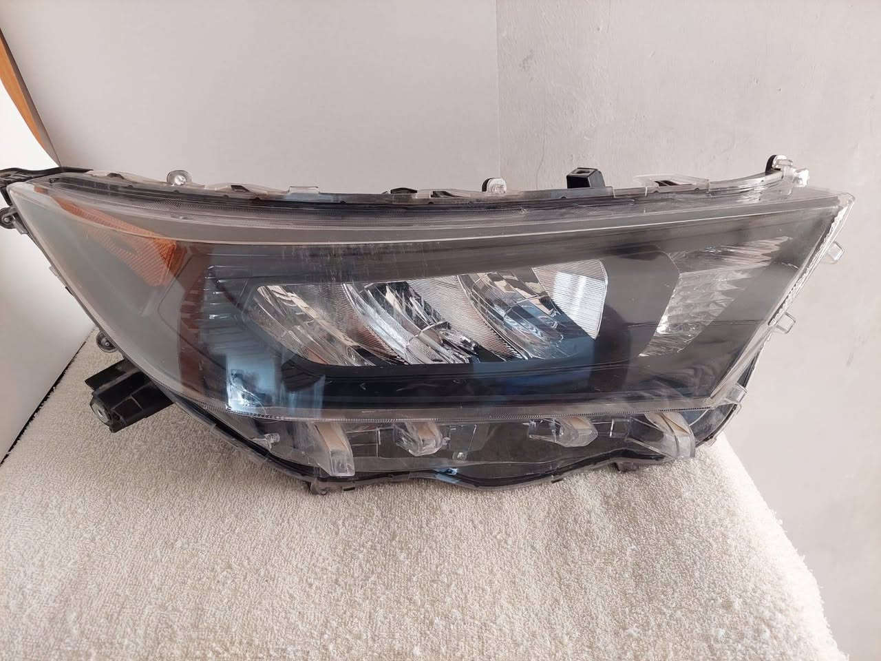 لايتات رف فور زوج يمنه ويسرى مع برده الاتصال على رقم ***********
