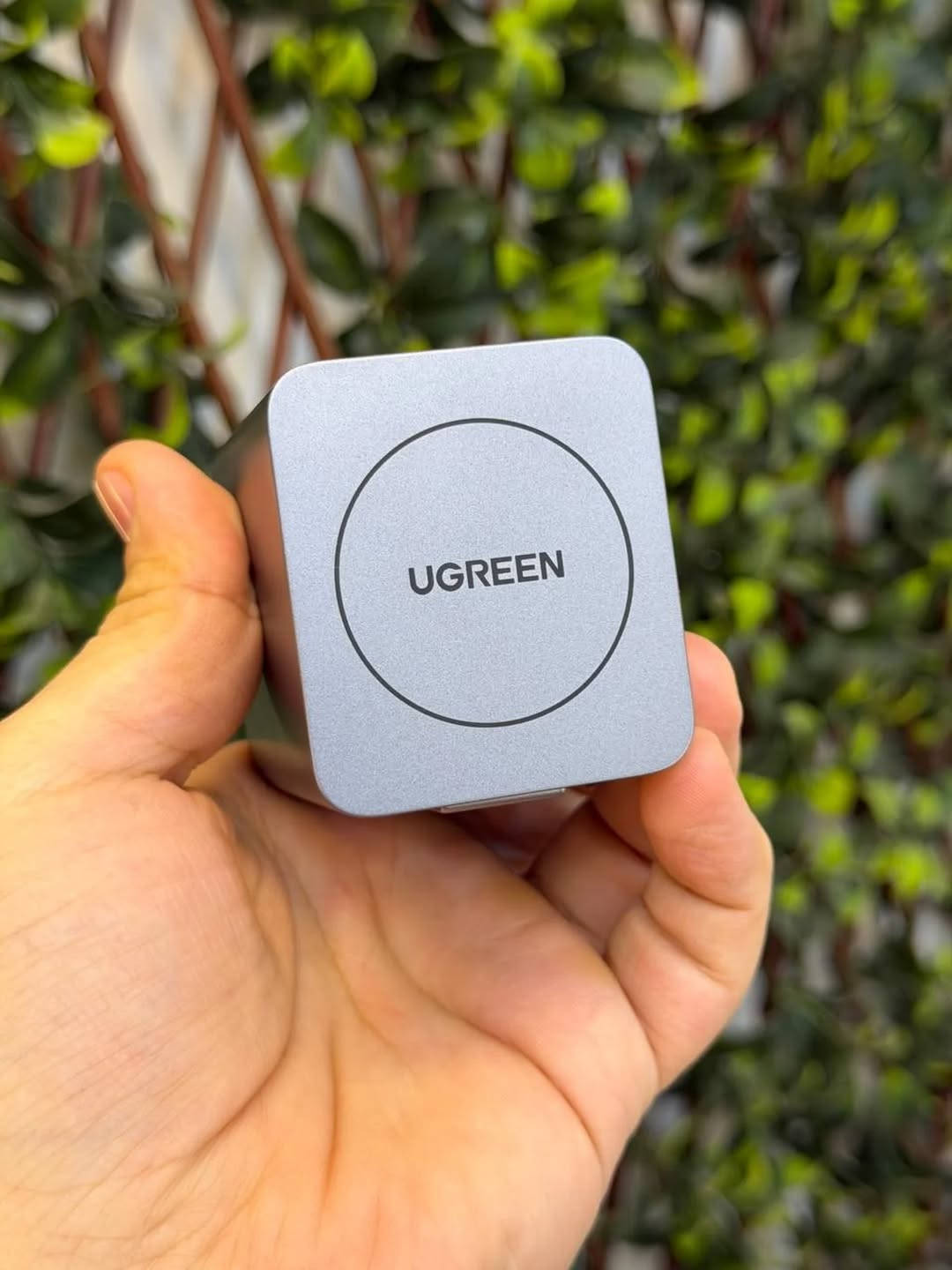 العمالقه من ugreen

شاحن بقدرة 100w مع تقنية GAN لحماية هاتفك
كيبل تايب سي فيته
مع منفذين اضافيين تايب سي مع منفذ usb
وبضمان سنة كاملة من الجبال

————————-

السعر  ٥٥  الف 

————————
توصيل كل العراق ٥ الأف 
————————-
للحجز او الاستفسار المراسله على الواتساب

***********

***********

————————-

العنوان شارع فلسطين مجاور الكوخ 
مكتب H&H
————————-
رابط جميع برامج التواصل 
https://heylink.me/hussein.handh/
————————-
رابط الانضمام لكروب الواتساب

https://chat.whatsapp.com/FvFJNN4B3DU3r8Zw96uhig?mode=gi_t

رابط الانضمام لقناة الواتساب

‏ https://whatsapp.com/channel/0029VbCZofYISTkPK9NW1729
