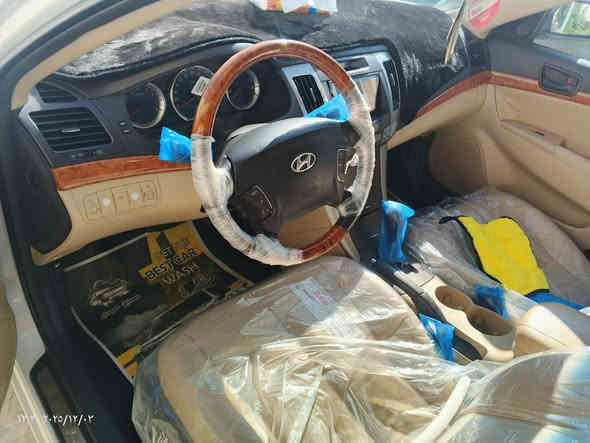 السلام عليكم سوناتا 2009 خليجيه سياره مقفوله كفاله عامه ماشيه 63 سياره سعرها 165 قفل من الاخير سياره بعدها عالشركه سبير الشركه ما نازل ***********
