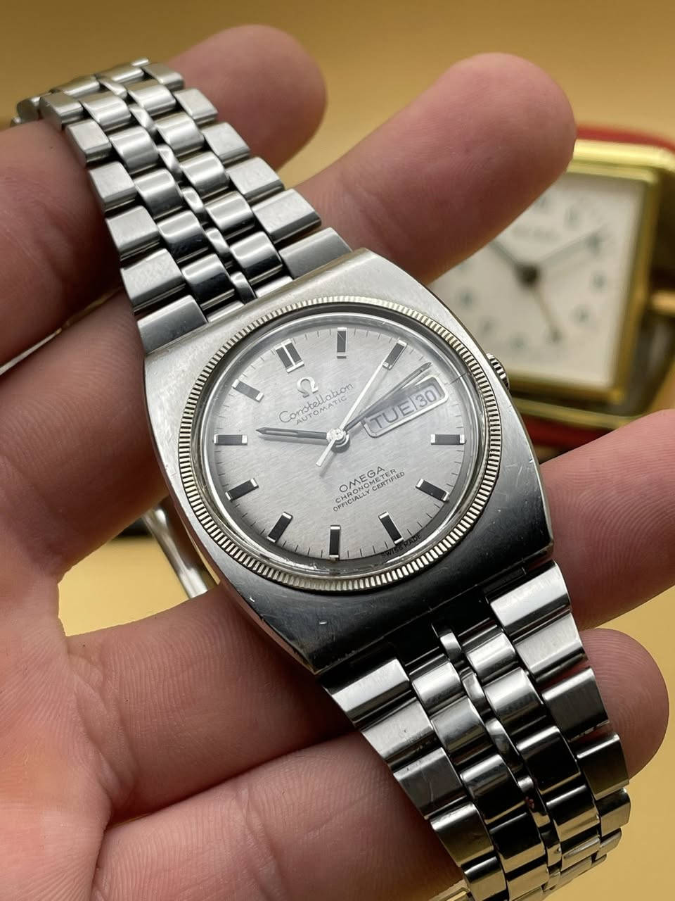 -Omega Automatic Consolation

-جمال ودلال الكونسليشن المطعمه بالذهب الأبيض ||

-نظافة ١٠٠٪؜

-إنتاج أواخر الستينيات أو أوائل السبعينيات. ||

-أوتوماتيك مكينه فراشه (٧٥١) ديي وديت || 

-الرنك (طوق ) ذهب ابيض خالص || المقاس 36في 40 

-جميع التفاصيل اصليه 

الاستفسار خاص


**إذا كنت صاحب هذا الإعلان وتريد حذفه لأي سبب، رجاءا أرسل رسالة إلى الدعم الفني**