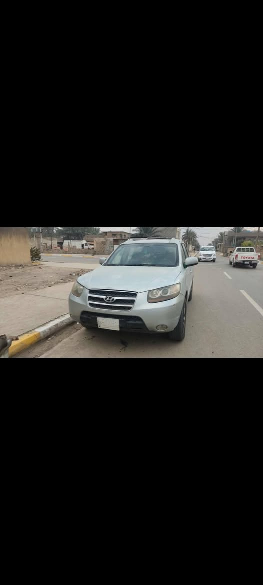 السلام عليكم سنتافي 2007 سيارة مكينة 6مكفولة مكينة وكير تخم تاير جديد سيارة اتراي وين متريد تبريد تدفئة كاملة رقم بغداد سنوية لل28 تحويل مباشر لسيارة بيهة صبغ عام اكفلهة من كص وشرعيات عارضهة ب90 وبيهة مجال شي بسيط مكاني ديالى الخالص ***********
