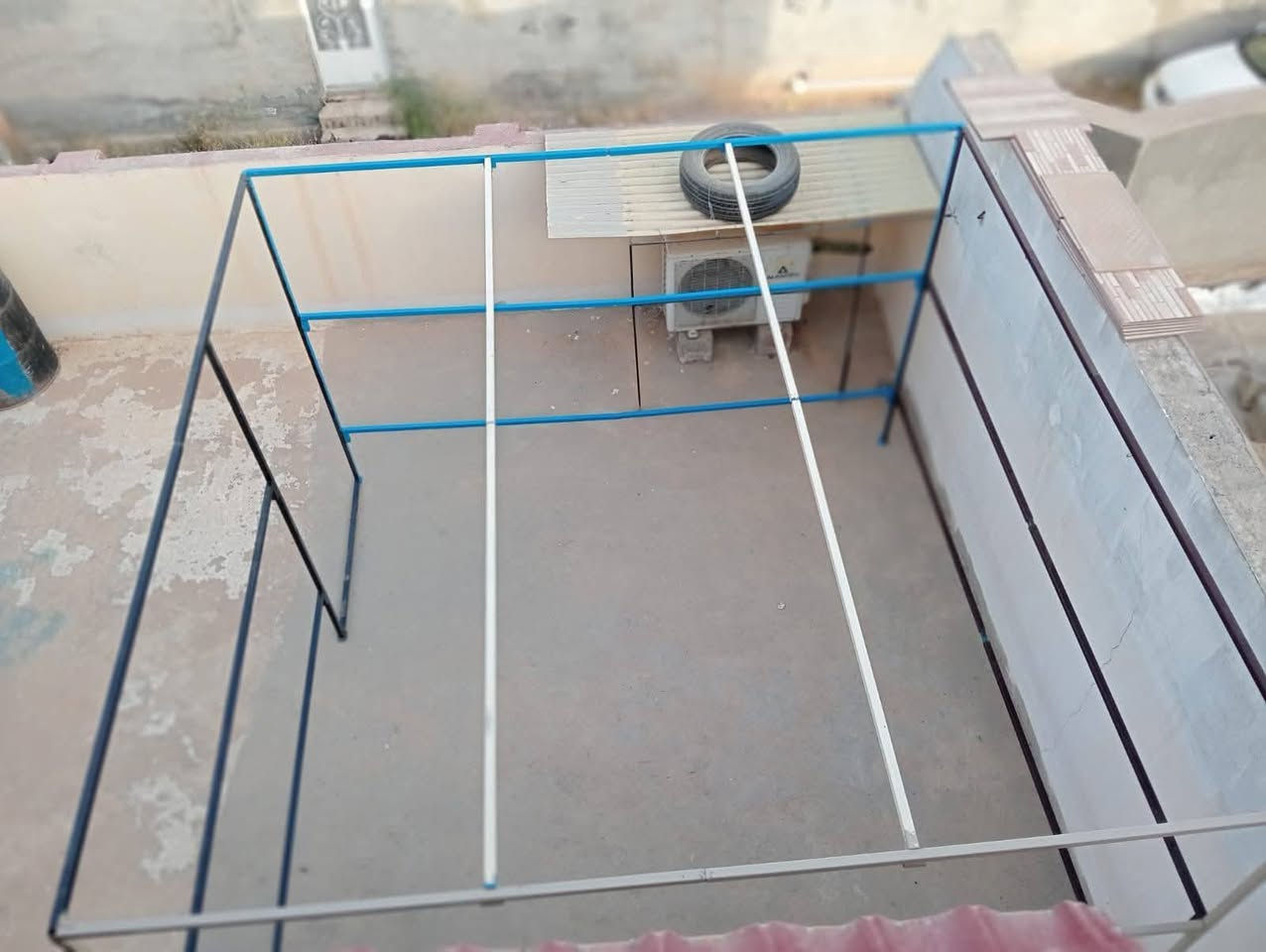 لـلـبـيـع خيمة  سفرات "شغل يد" درجة أولى 🏕️
للأهل الكشتات والسفرات، خيمة تفصال خاص (مو جاهز سوقي) مواصفات عالية ومتينة:
القياس: 3 × 3 متر طول وعرض 
 (ارتفاع مترين) 
المميزات: سهلة التركيب جداً، ومعاها "جادر مطري" يحميك من المطر والهواء.
الخيمة متعوب عليها وتستاهل، اللي يريد يونس عائلته بالسفرات لا يفوتها.
الخيمة نظيفة وجاهزة تشيلها وتطلع بيها لأي سفرة.

السعر: الله شاهد مكلفني 300 ألف، والبيع بـ 150 ألف فقط 

لأي استفسار، يرجى الاتصال على الرقم:
[ ‏‪ ***********‬‏]
