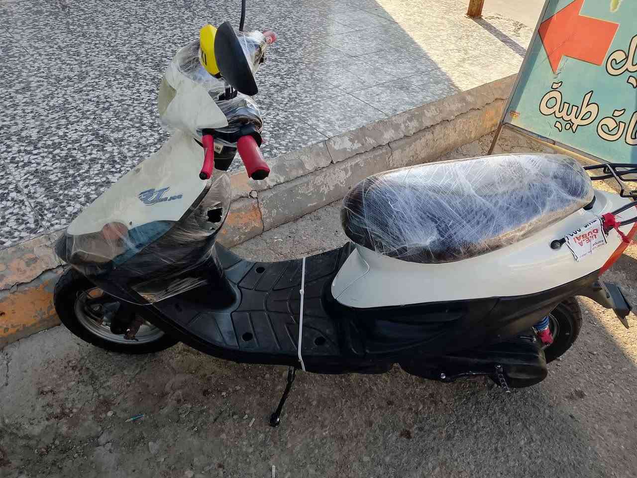 السلام عليكم دراجه بيجي للبيع نظيفه مكينه ناعمه سعر مناسب ***********
