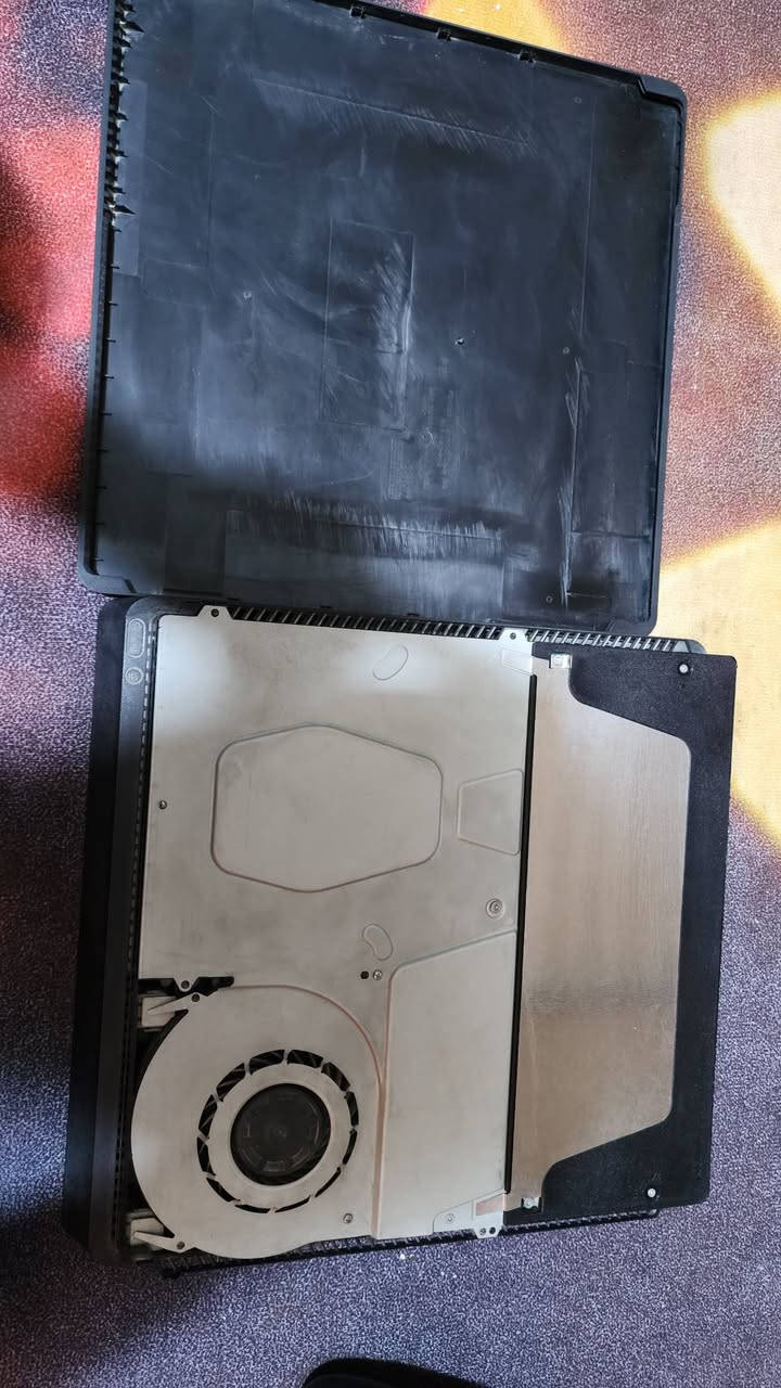 السلام عليكم بلي 4 سلم 500 كيكا اون لاين نظيف ما داخل تصليح الجهاز ع ايدي اشتريتة ب 2018 جديد وياه جويستك اصلي مبدلة كير مغناطيسي رايدة ب200 الف قفل او مراوس وية بلي 5 وانطي فرق مكاني بغداد ومتوفر توصيل ***********
