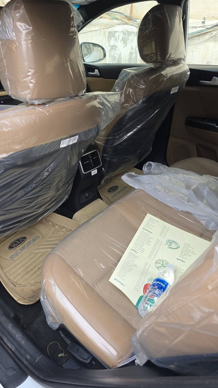 تحياتي للجميع 
للبيع سبورتج الدولية  
٢٠١٩ بدون حادث، فقط بارد بالباب الخلفي الايسر ، طلقة بالبنيد مصلحة عداد(٤٢٠٠٠)كم السعر (٢٠٧$)
 مواصفات عاديه 
للتواصل ***********
