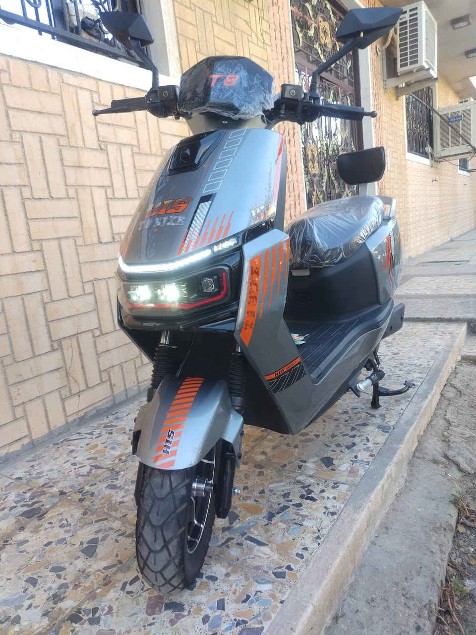 السلام عليكم دراجه شحن سكنس نظيفه جدا .
بطاريات كبار عدد 6.

ملف 2500 واط.

تشغيل كارت وبصمه وسويج.

السعر ٦٥٠ الف.

مكاني جادريه.

***********
