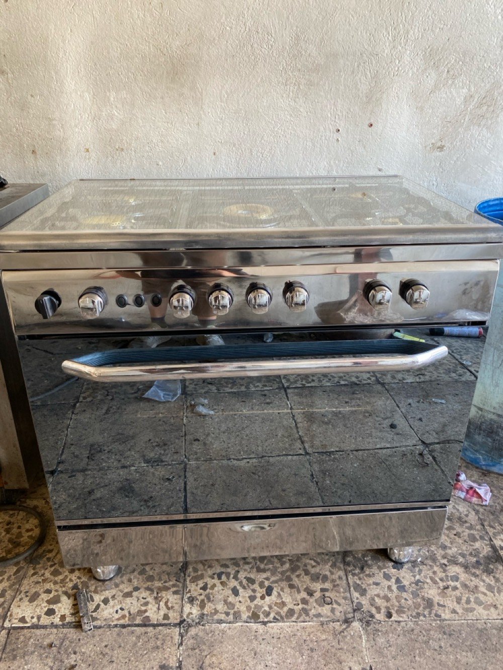 سلام عليكم

طباخ فريش مصري قياس 90 باله مستخدم خمس مشاعل نار زركه وعاليه طباخ نضافته 90 بل ميه والطباخ بي ضمان سنة صيانة وموقعيه ضمان حقيقي سعر الطباخ190 ويوجد توصيل  داخل بغداد واطراف بغداد



#ويوجد جملة ومفرد



#ويوجد جميع قياسات الطبخات بـ انسب الاسعار



رقم واتساب ***********