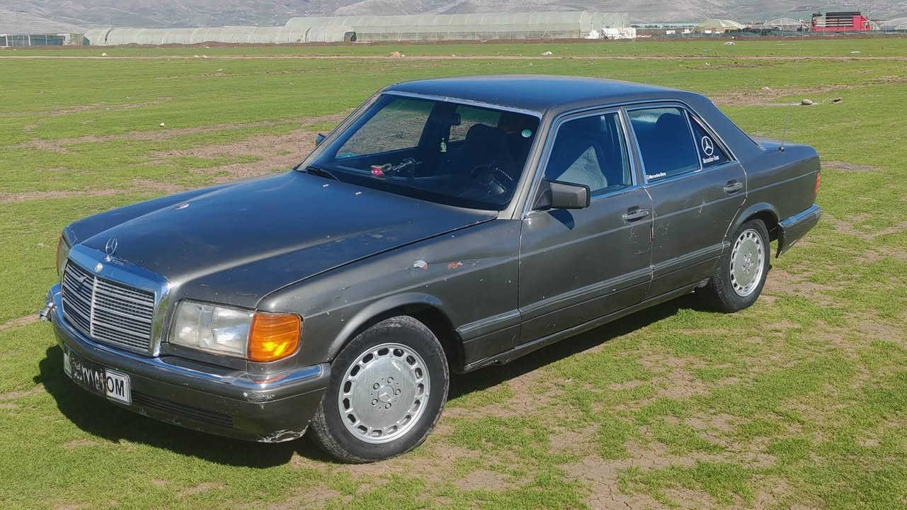 Mercedes Benz 300SE
گێڕ و مەکینە بەطەی ٣ هەزار 
موس و بڕاوە ماڵی مەدەنی و بە شەرت کتابێکی لەگەڵە بەس من بە علوج ئەیفرۆشم 
کارەبایی و ناو گێچی هەمووی مەزبووت ئیش ئەکات چوار جام کارەبا 
ماشەڵا سەیارەکە چرکەی تیا نییە توند و تۆڵە و مەسرەفی نییە 
نرخی (28) معامەلەیە برایانە 
سەیدسادق 
ژ.م 
0750 148 3613
