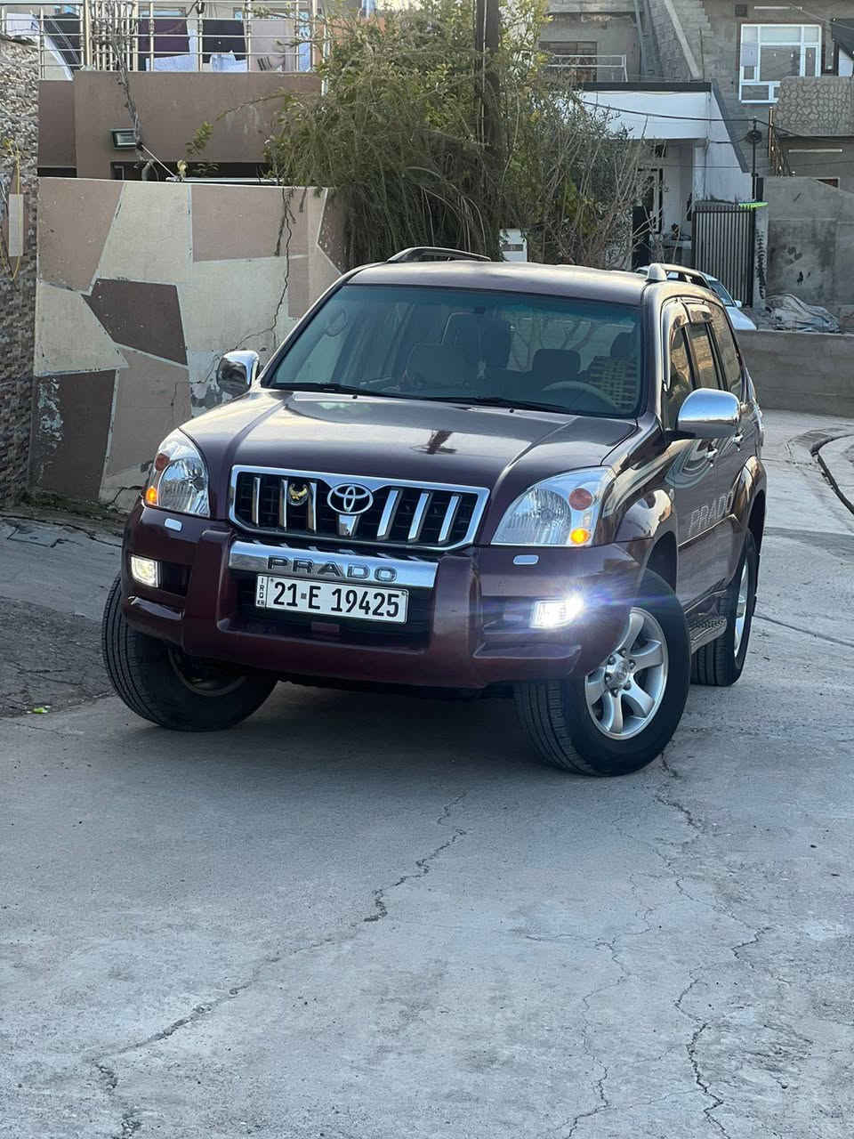 السلام عليكم للبيع برادو موديل ٢٠٠٥ حجم المحرك ٤بستن ٧راكب ٣قطع تبريد دبل اكسن رقم وسنويه جديد بسمي شرط التحويل طخم تايرت جديد السياره بدون صبغ بدون ضربه ماعده بونيد جارد وبختو بدون ضربه ماشيه ٢٤٠ حقيقي  السعر اتصال عل صاحب سياره اني مكلف بل نشر  سياره حيل نضيفه ومال بيت  ***********//***********
