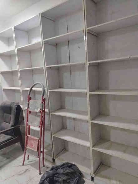 السلام عليكم 
بيع مستعجل 
رفوف للبيع العنوان حله نادر 2
للاستفسار والتفاصيل

 ***********

رفوف ام دي اف ١٨ملم لون خشبي عدد ٧ العرض متر ارتفاع ٢/٥٠ نزال ٣٠سم 
 تسكام  الخانه الاخيره ابواب 

رفوف ام دي اف ابيض ١٨ ملم عدد ٤ ارتفاع ٢/٤٠ عرض ٧٥ نزال ٣٠ 

رفوف المنيوم عدد ٤ ارتفاع ٢/٤٠ عرض ١/٥٠  نزال ٣٠

***********
